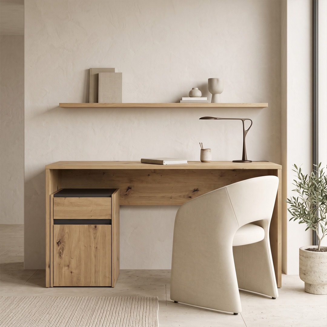 Escritorio de madera con almacenaje para despacho Escritorio de madera con módulo de almacenaje y silla tapizada beige en espacio de trabajo moderno